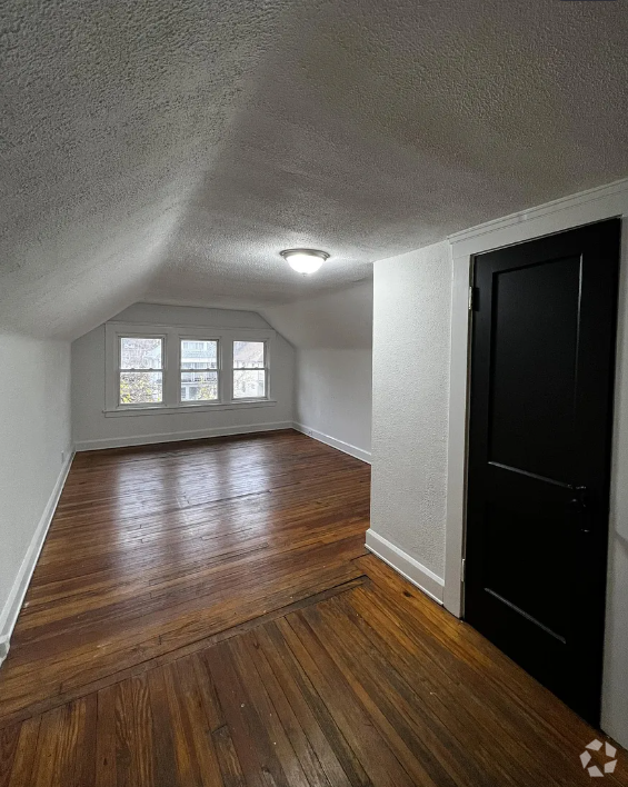 Building Photo - 3145 Kensington Rd Unit 3 Rental