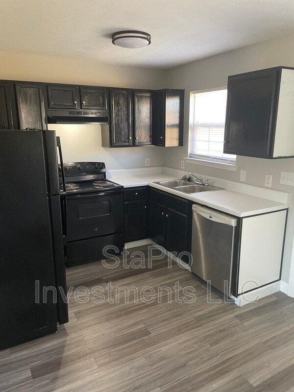 Photo - 261 Hayes Ct