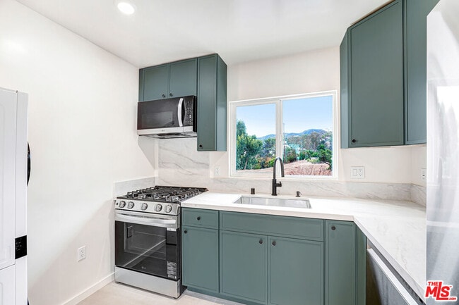 Building Photo - 16185 Sunset Blvd Unit 10