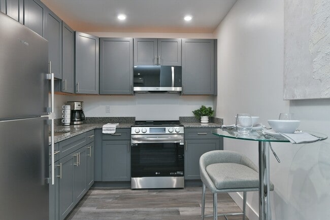 Photo - 585 Essex St Unit 722-1