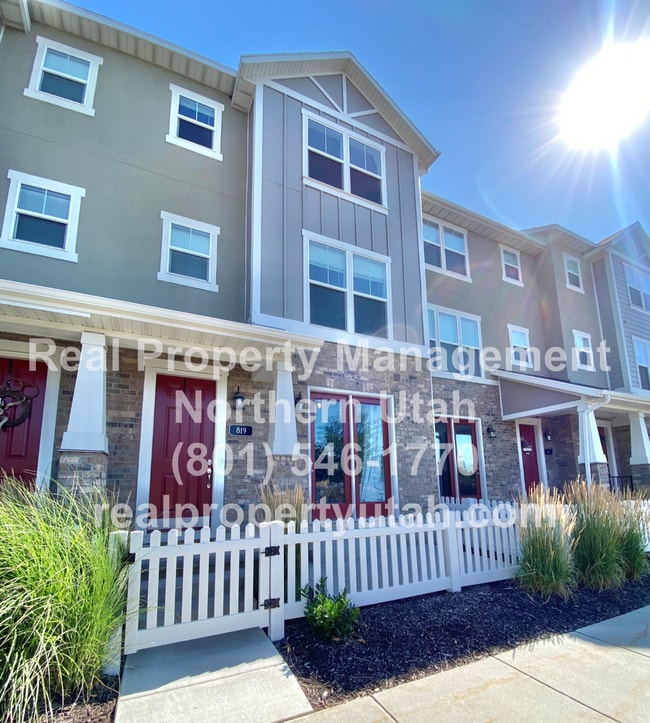 3 Bed 3.5 Bath Layton Townhome Coming Soon! - 3 Bed 3.5 Bath Layton Townhome Coming Soon!