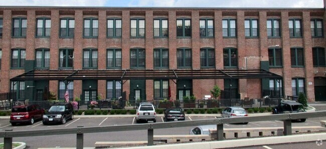 Building Photo - 200 Lincoln Ave Unit 329 Rental