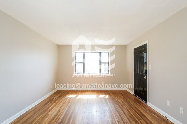 Photo - 855 78th St S