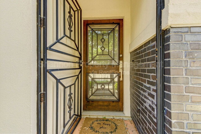 Photo - 113 Tuam St