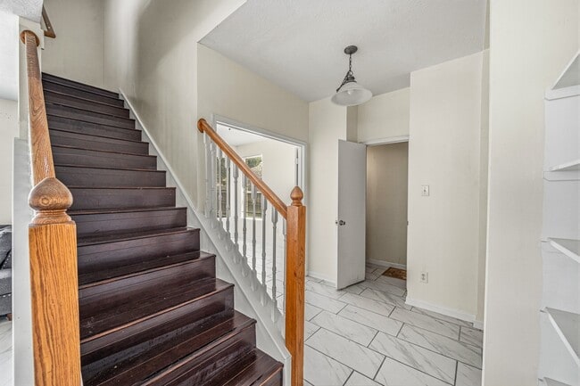 Photo - 9641 Weldridge Dr