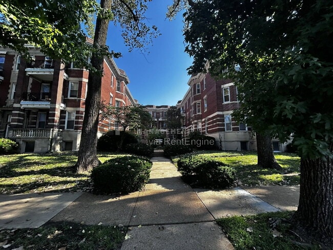 Building Photo - 4957 McPherson Ave Unit F
