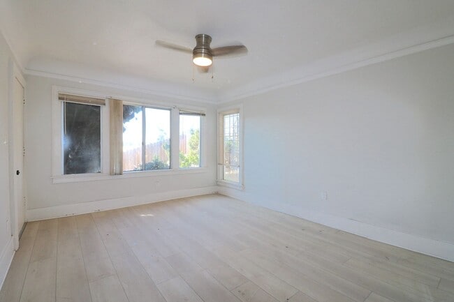 Building Photo - 859- 861 Euclid Avenue Unit 861 Euclid Avenue