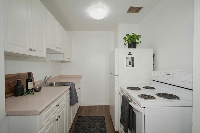 JR 1 Bedroom - Grand Avenue Apartments