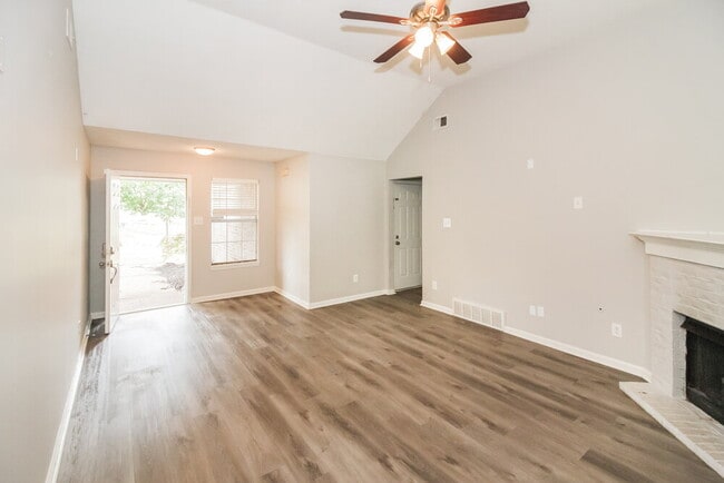 Photo - 6803 Kerry Valley Ln