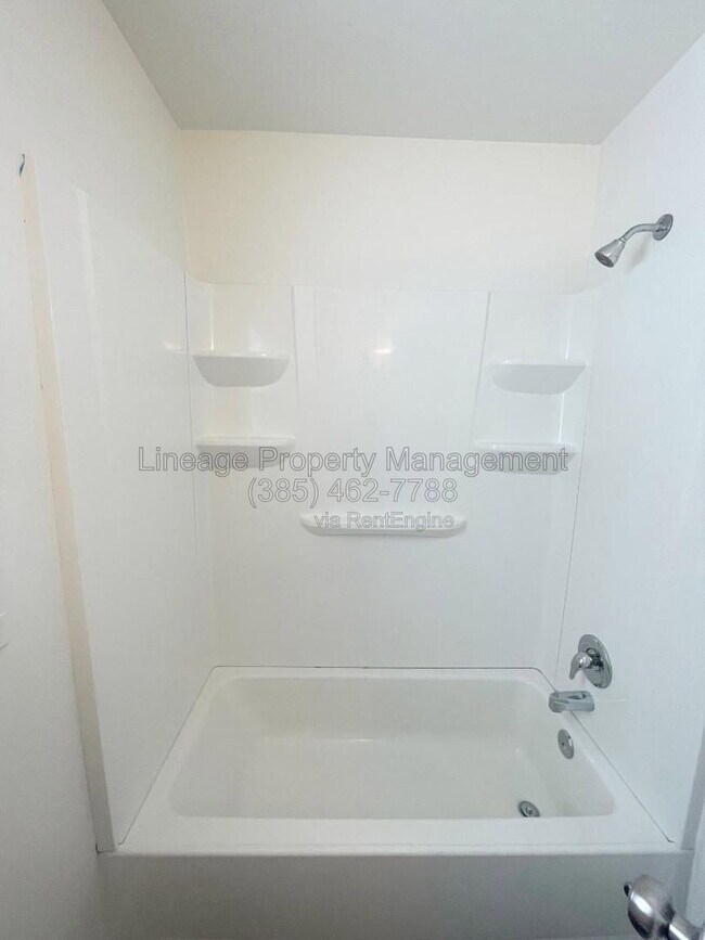 Photo - 1054 W 1520 N