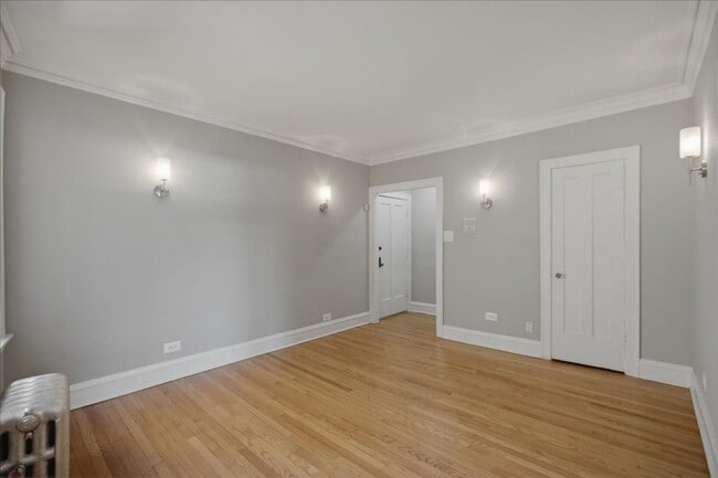 Photo - Large Studio in Andersonville Unit 27-2B