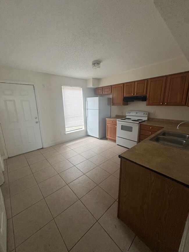Photo - 10821 Roger Dr Unit A