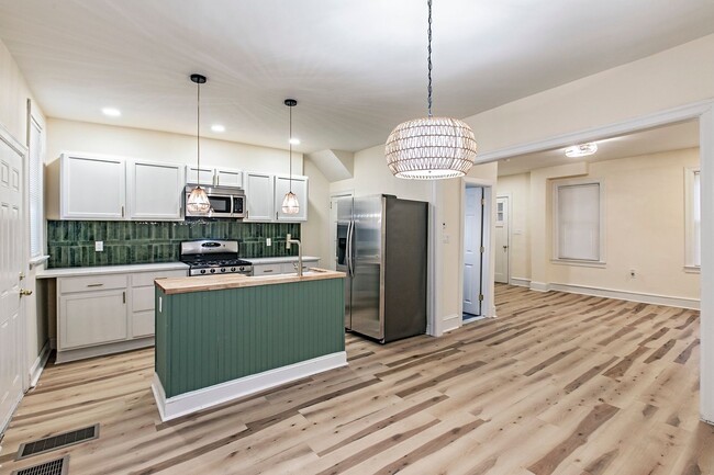 Photo - 3 bedroom, 1.5 bath, newly renovated home in Wilmington, DE