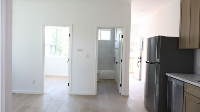 3 bedrooms 2 baths Duplex- ADU style. - 3 bedrooms 2 baths Duplex- ADU style.