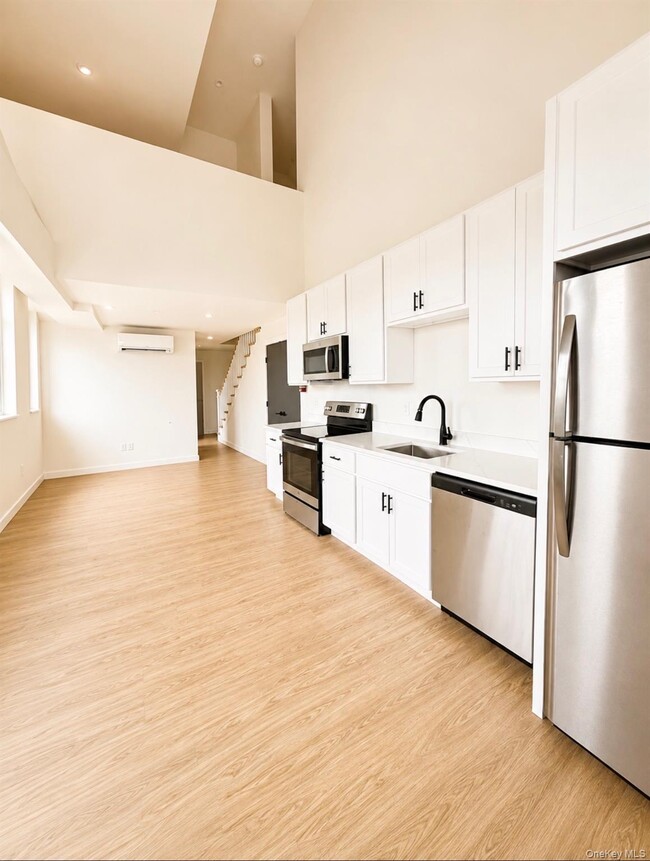 Building Photo - 37 Academy St Unit 306