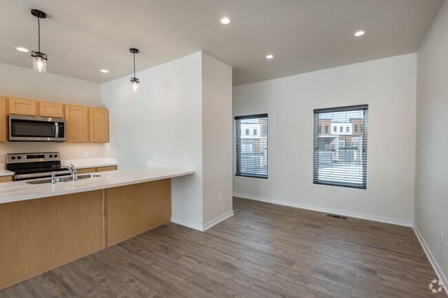 2BR, 2BA - 1,395SF
