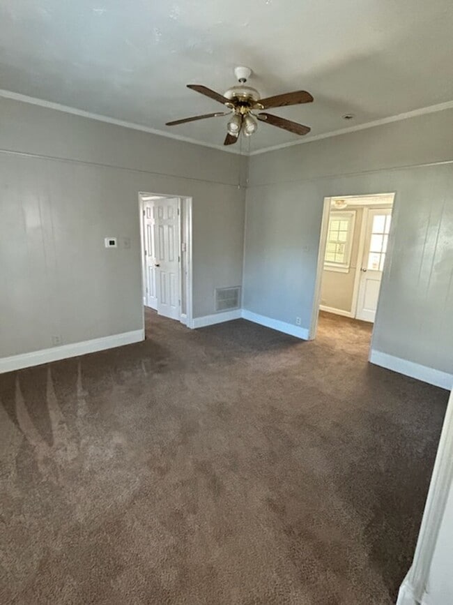 Photo - 621 N Mountain St