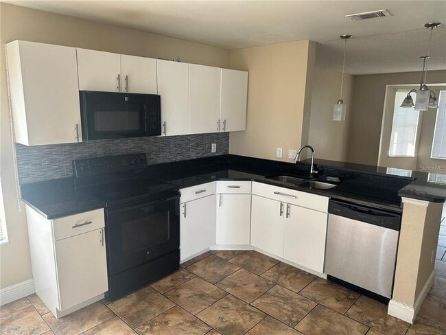 Photo - 180 Coralwood Cir