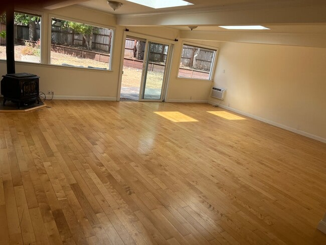 Photo - 6 Mount Hood Ct