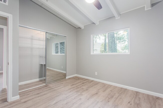 Photo - BROOKHAVEN DELUXE