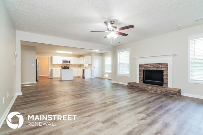 Photo - 1731 River Mill Trail NE