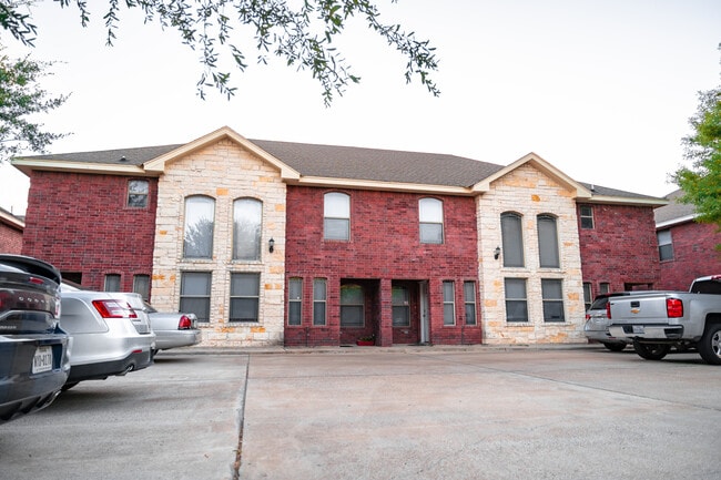 Photo - 106 S 48th Ln Apartments Unit 2