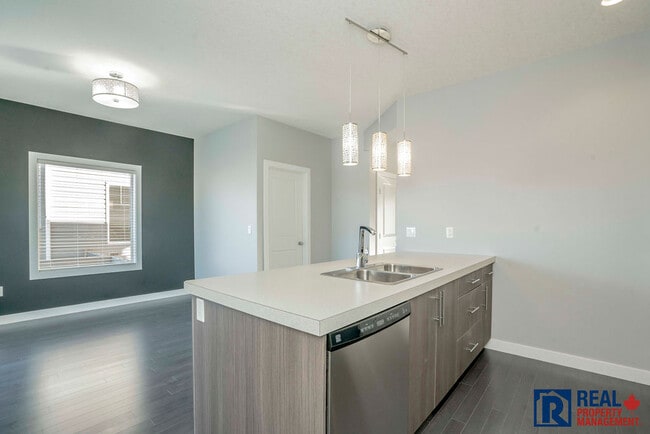 Photo - 8734-8772 72 Ave Unité 1