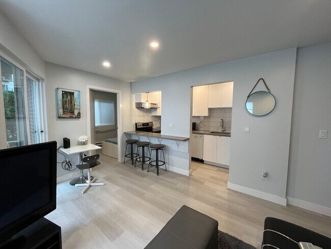 Photo - 2239 1st Av W