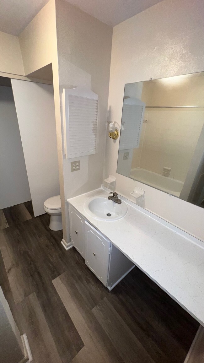 Photo - 2365 Collins Dr Unit C