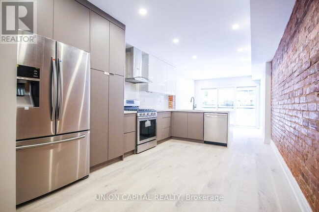 Photo - 66 Dovercourt Rd