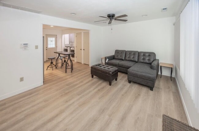 Photo - 2006 Randall Rd