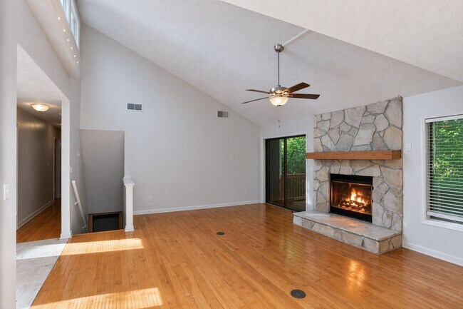 Photo - 468 Watson Ferry Dr