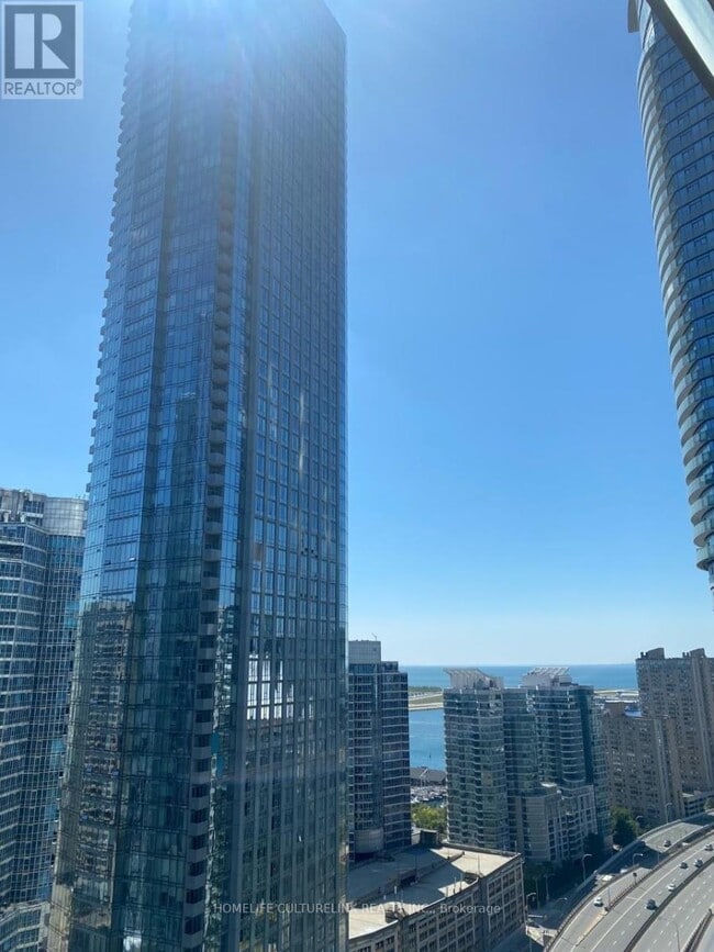 55 Bremner Blvd Unit 2509