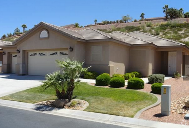 Building Photo - Gated Community age restricted to 55 and o... Rental