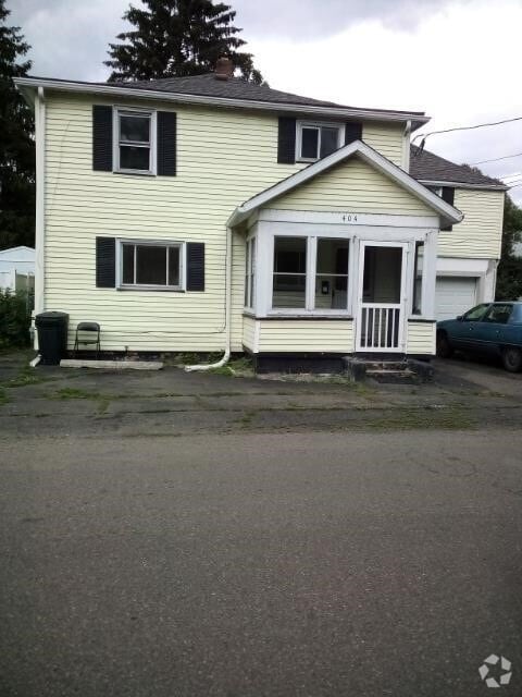 Building Photo - 404 Perry St Rental