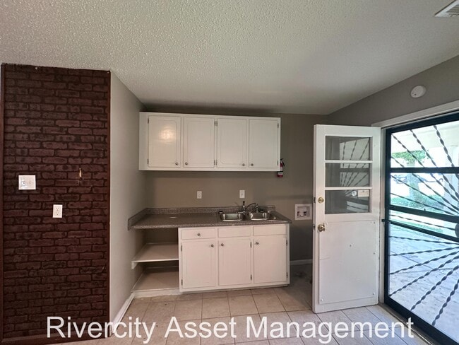 Photo - 4180 Kerwin Dr