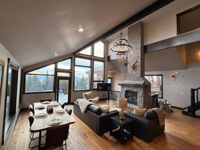 Photo - Gorgeous furnishings, Views, Luxury, Deck, Fireplaces, 4 bedroom in Breckenridge. Winter Seasonal...