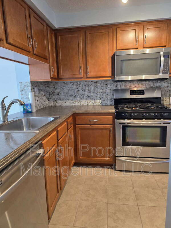 Photo - 373 Scott Ln