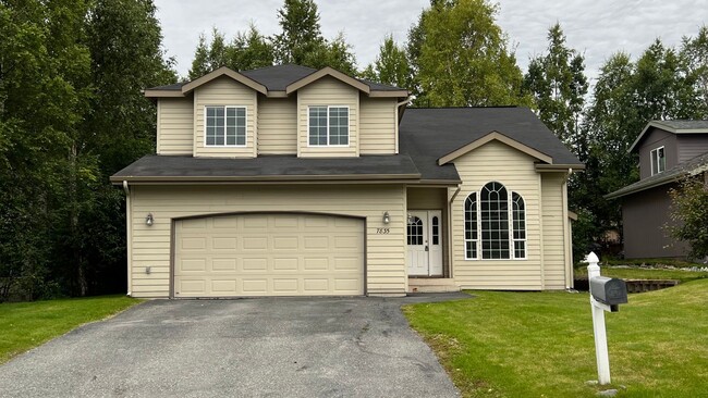 A spacious (4) Bedroom, (2.5) Bathroom hom... - A spacious (4) Bedroom, (2.5) Bathroom hom... House