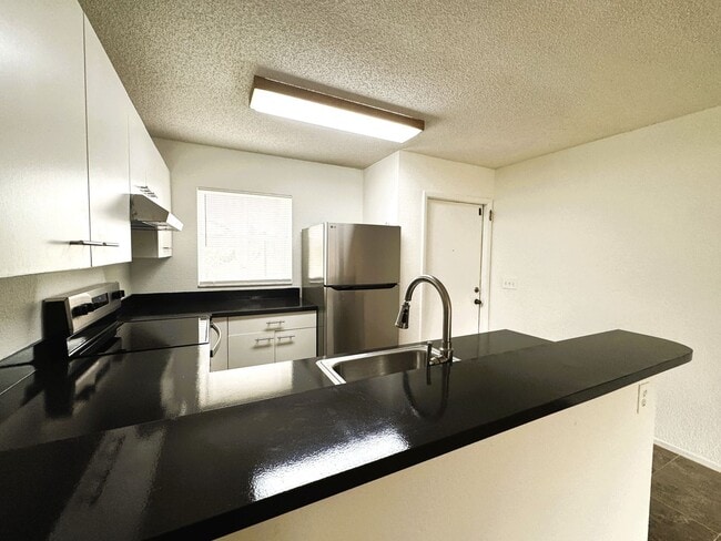 25100 Sandhill Blvd Unit 25100 Sandhill Blvd Bldg M Unit 104
