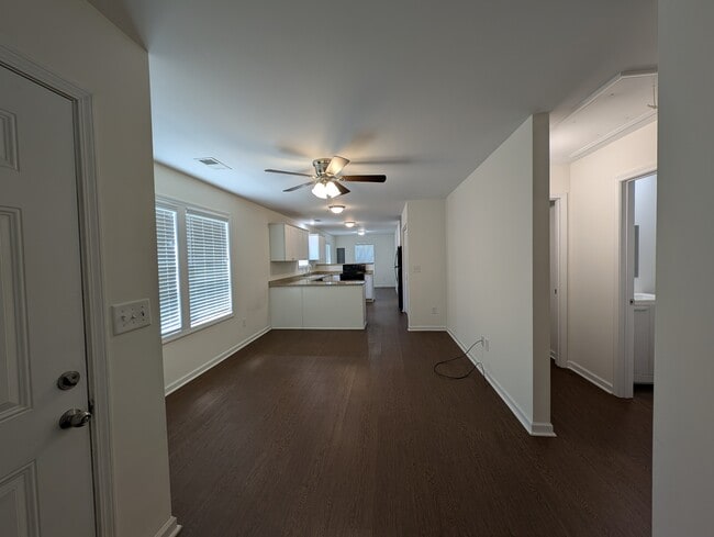 Photo - 426 W 4th St