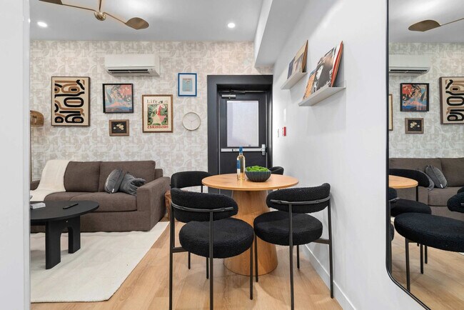 Photo - 168 McCaul St Unit SI ID1389233P