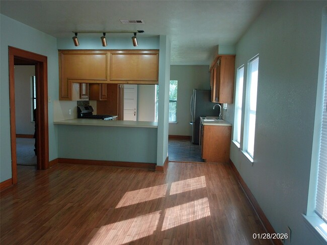 Photo - 4619 Ave S