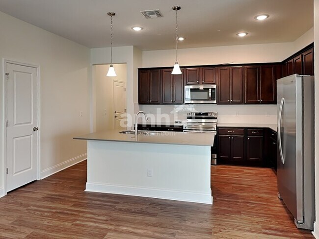 Photo - 1038 Summer Stone Lp