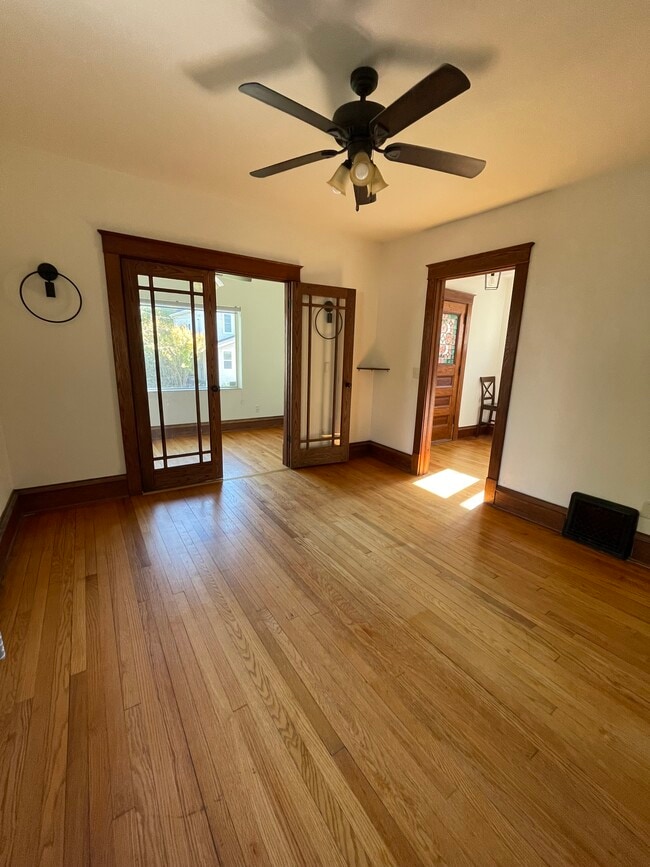 Photo - 210 S Academy St House