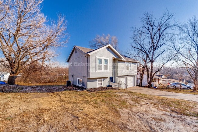 Photo - 3711 N Lydia Ave