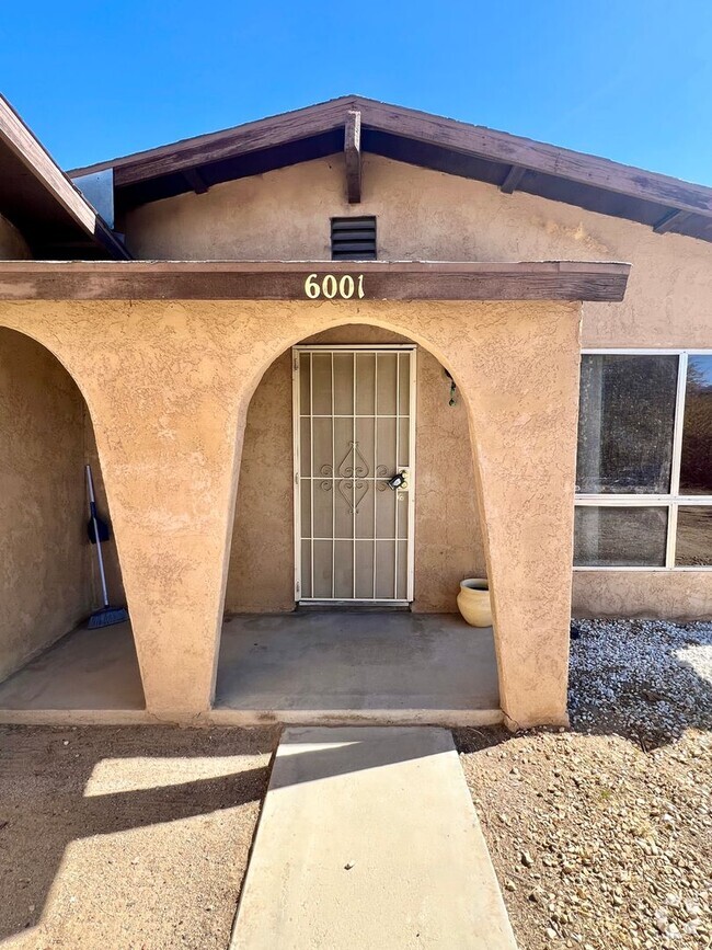 Building Photo - Nice 3 Bedroom 2 Bath  with Washer/Dryer Rental