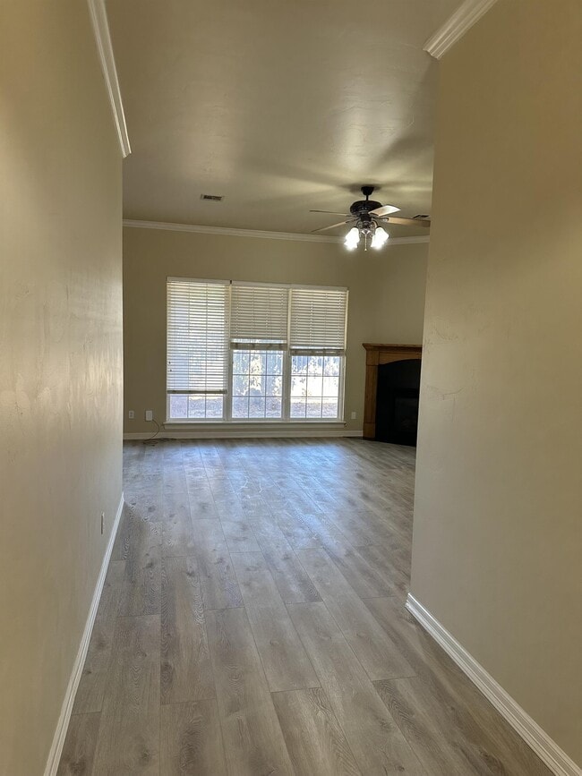 Photo - 4616 Alpine Pl