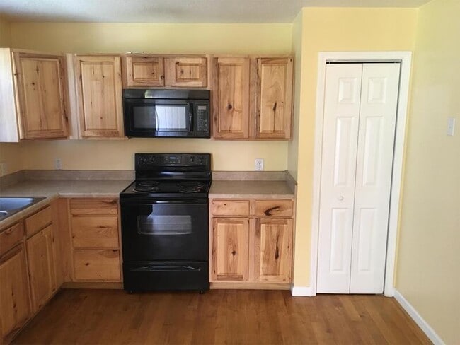 Photo - 444 Beaucatcher Rd