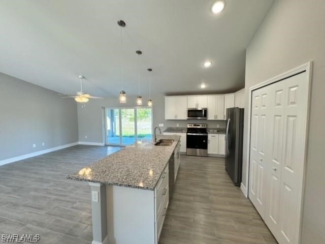 Photo - 834 Rixey St E